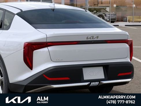 New 2026 Kia K4 LXS image 13
