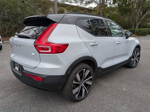 Used 2021 Volvo XC40 P8 Recharge image 4