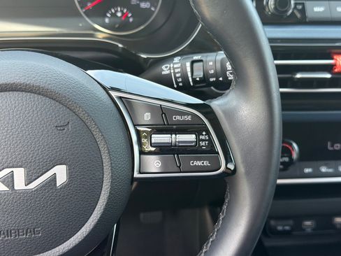 Used 2023 Kia Seltos S w/ Navigation Package FWD image 26