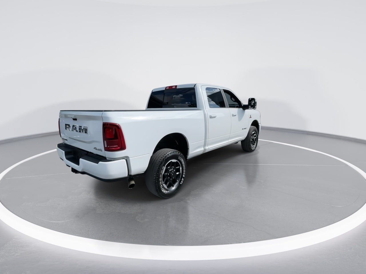 Used 2026 RAM 2500 Laramie AWD/4WD image 19