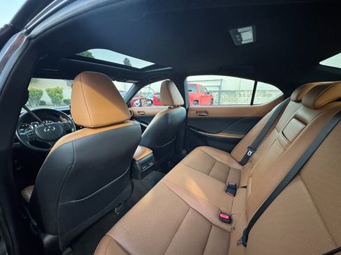 Used 2024 Lexus IS 300 F Sport RWD image 31