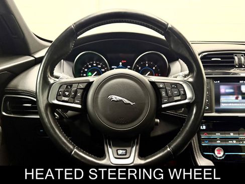 Used 2018 Jaguar F-PACE R-Sport AWD/4WD image 22