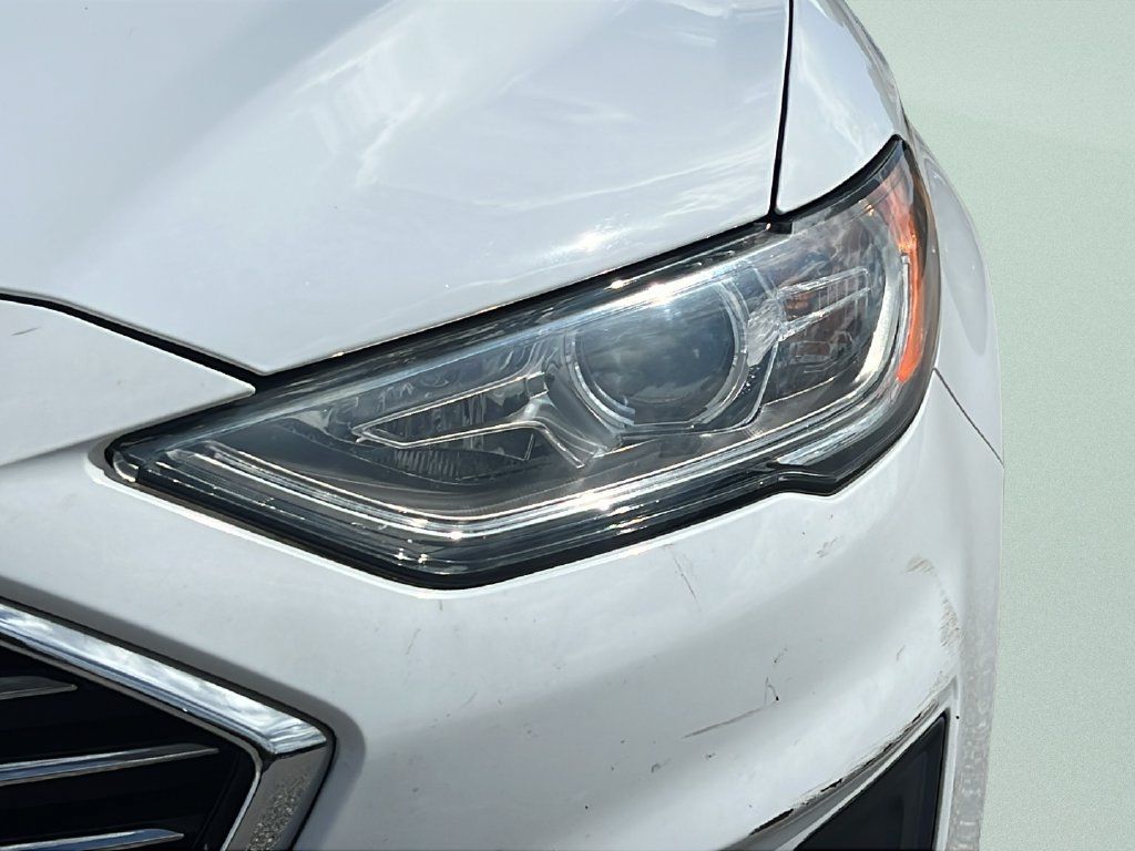 Used 2019 Ford Fusion SE FWD image 23