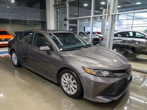 Used 2018 Toyota Camry LE w/ Convenience Package image 15