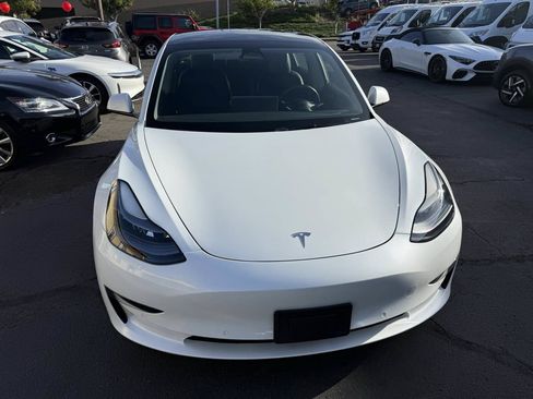 Used 2022 Tesla Model 3 RWD image 2