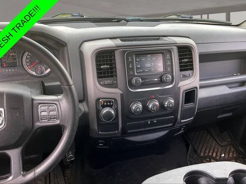 Used 2017 RAM 1500 Express RWD image 10