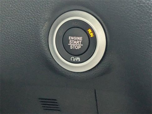 New 2026 Chrysler Pacifica Select image 28