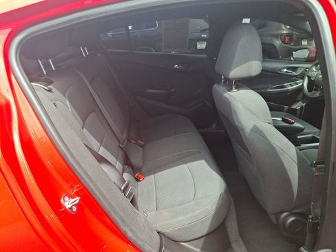 Used 2017 Chevrolet Cruze LT w/ Convenience Package FWD image 20
