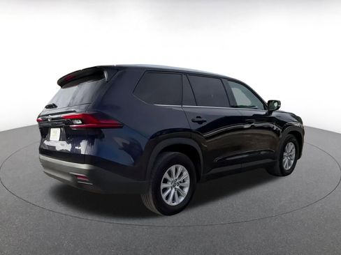 Used 2025 Toyota Grand Highlander XLE image 16