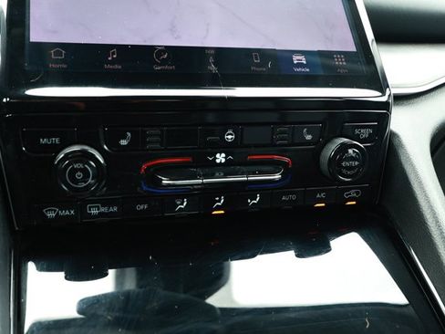 Used 2023 Jeep Grand Cherokee 4WD 4xe image 19