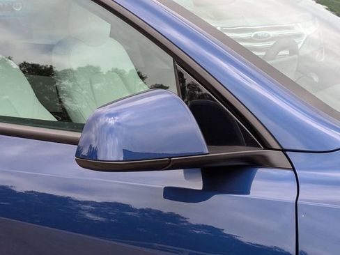 Used 2022 Tesla Model Y Long Range image 12