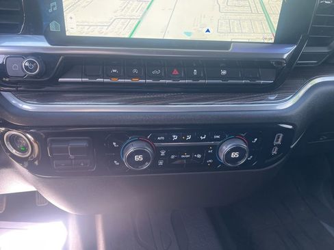 Used 2023 Chevrolet Silverado 1500 LT image 43