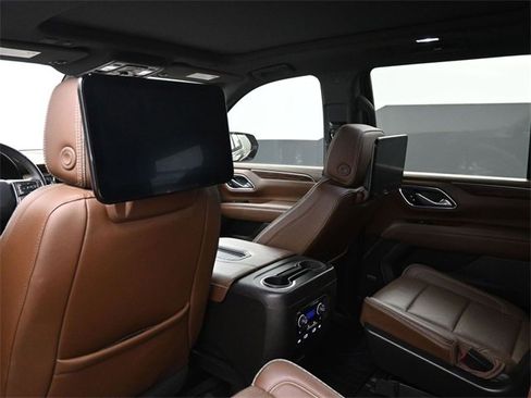 Used 2021 Chevrolet Tahoe High Country image 17