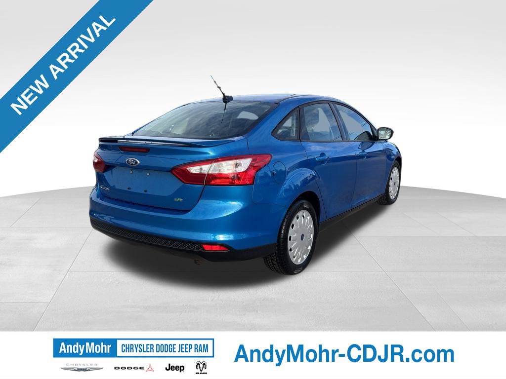 Used 2012 Ford Focus SE w/ SE Winter Pkg FWD image 7