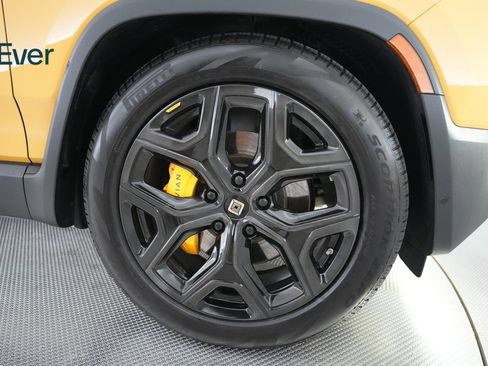 Used 2023 Rivian R1S Adventure Quad AWD/4WD image 19