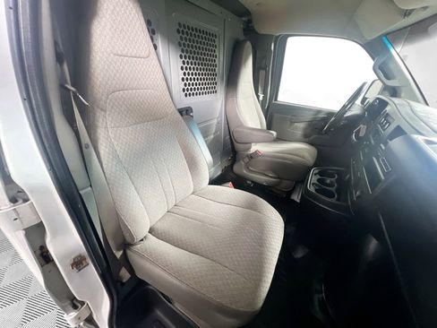 Used 2017 Chevrolet Express 3500 Work Van image 24