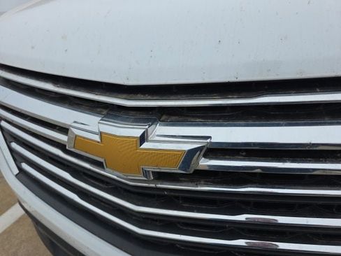 Used 2023 Chevrolet Traverse LT FWD image 9