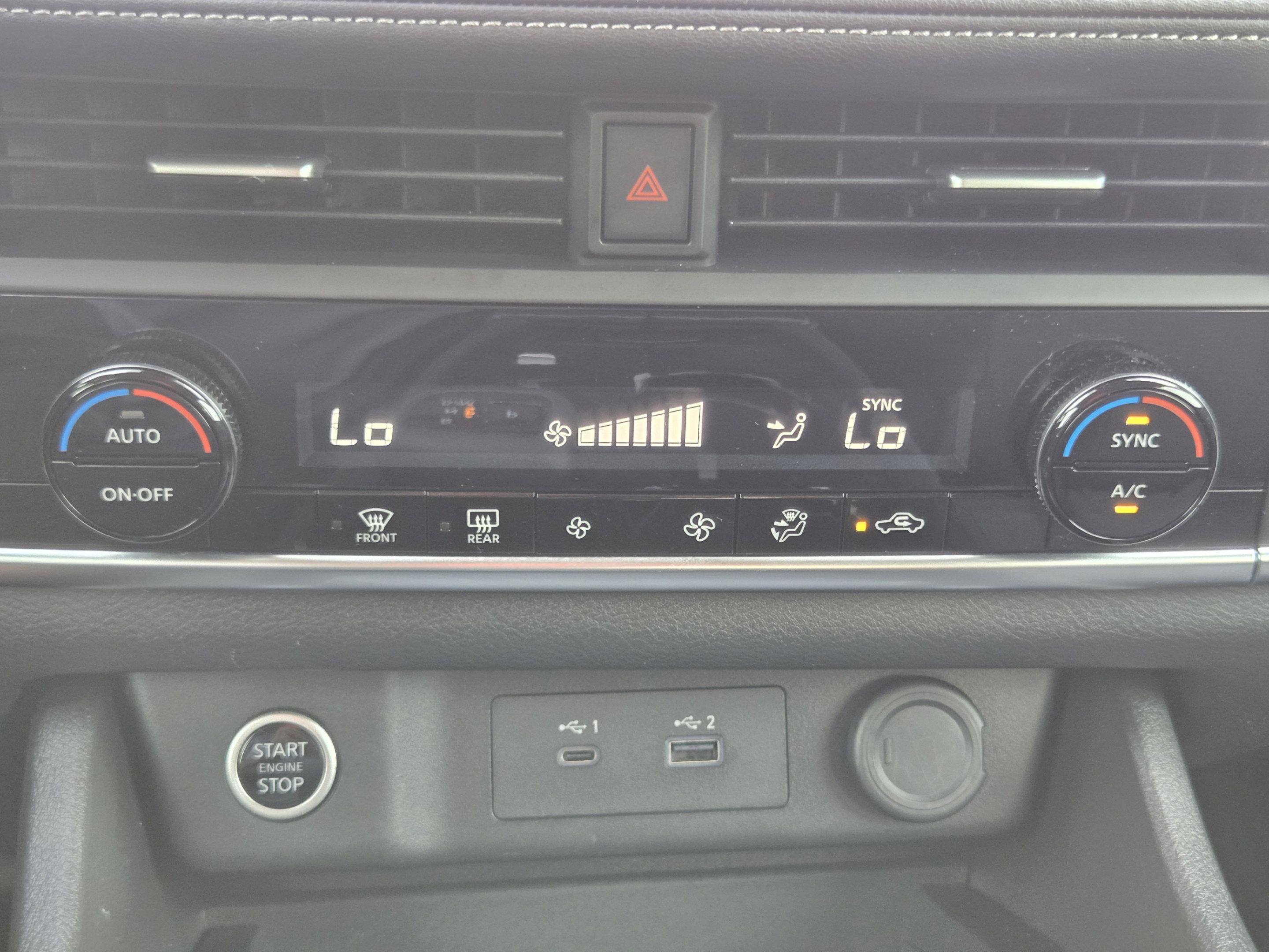 Used 2023 Nissan Rogue SV FWD image 15