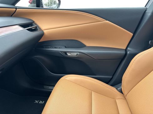 Used 2025 Lexus RX 350 Premium w/ Accessory Package (Z1) FWD image 24