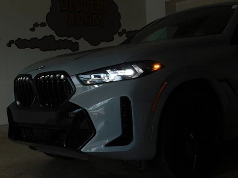 Used 2024 BMW X6 xDrive40i AWD/4WD image 14