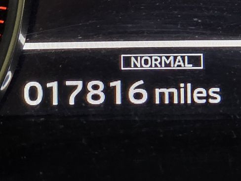 Used 2022 Mitsubishi Outlander SE image 22