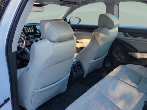 Certified 2022 Honda Accord Touring image 10