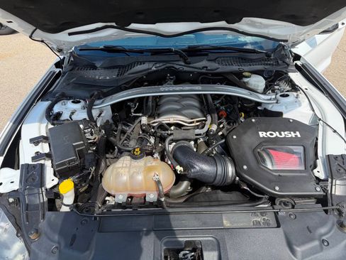 Used 2019 Ford Mustang GT RWD image 9