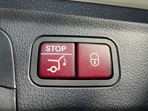 Certified 2024 Mercedes-Benz GLE 450 4MATIC image 11