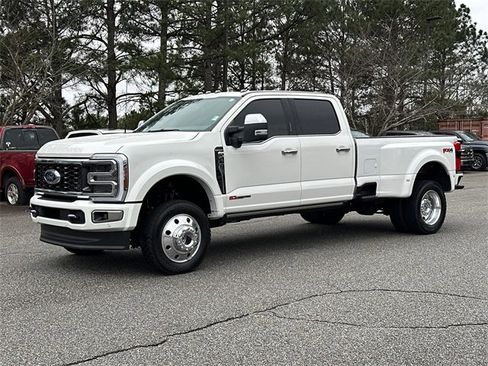 Used 2024 Ford F450 Platinum w/ FX4 Off-Road Package image 3