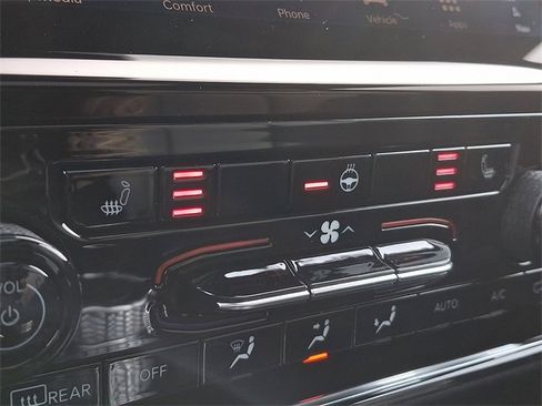 New 2025 Jeep Grand Cherokee L Limited image 21