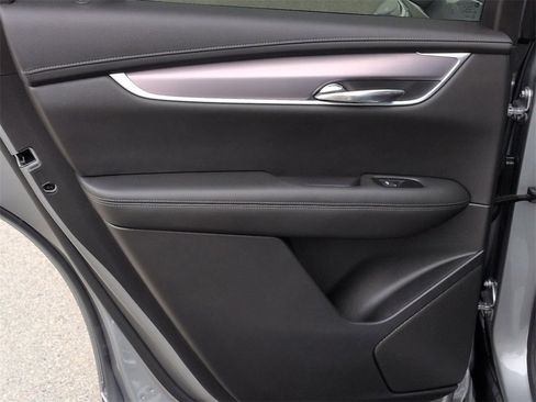 Used 2025 Cadillac XT6 Luxury image 22