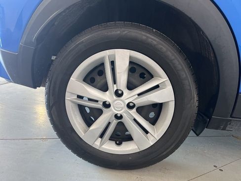 Used 2021 Nissan Kicks S image 16