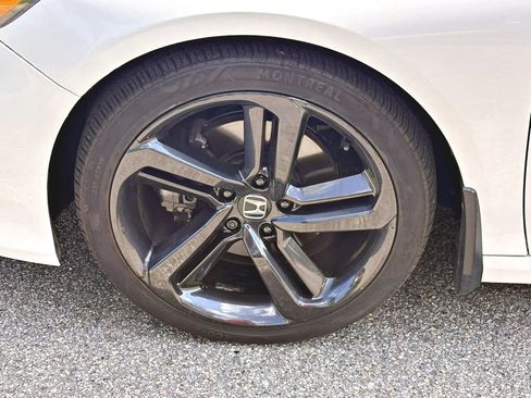 Used 2019 Honda Accord Sport image 16