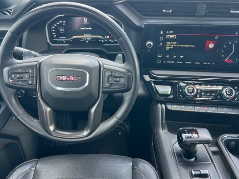 Used 2023 GMC Sierra 1500 AT4 w/ Technology Package AWD/4WD image 11