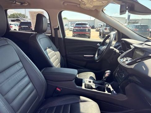 Used 2018 Ford Escape Titanium w/ Ford Safe & Smart Package FWD image 23