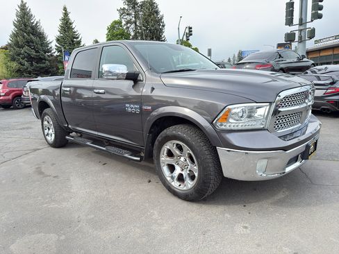 Used 2016 RAM 1500 Laramie w/ Convenience Group AWD/4WD image 10