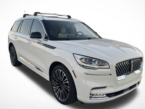 Used 2023 Lincoln Aviator Black Label w/ Dynamic Handling Package AWD/4WD image 3