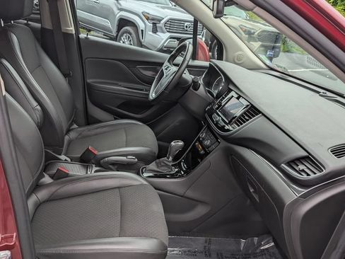 Used 2022 Buick Encore Preferred w/ Safety Package AWD/4WD image 20