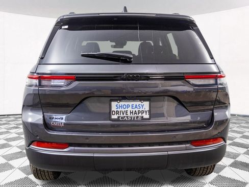 New 2026 Jeep Grand Cherokee Altitude AWD/4WD image 19
