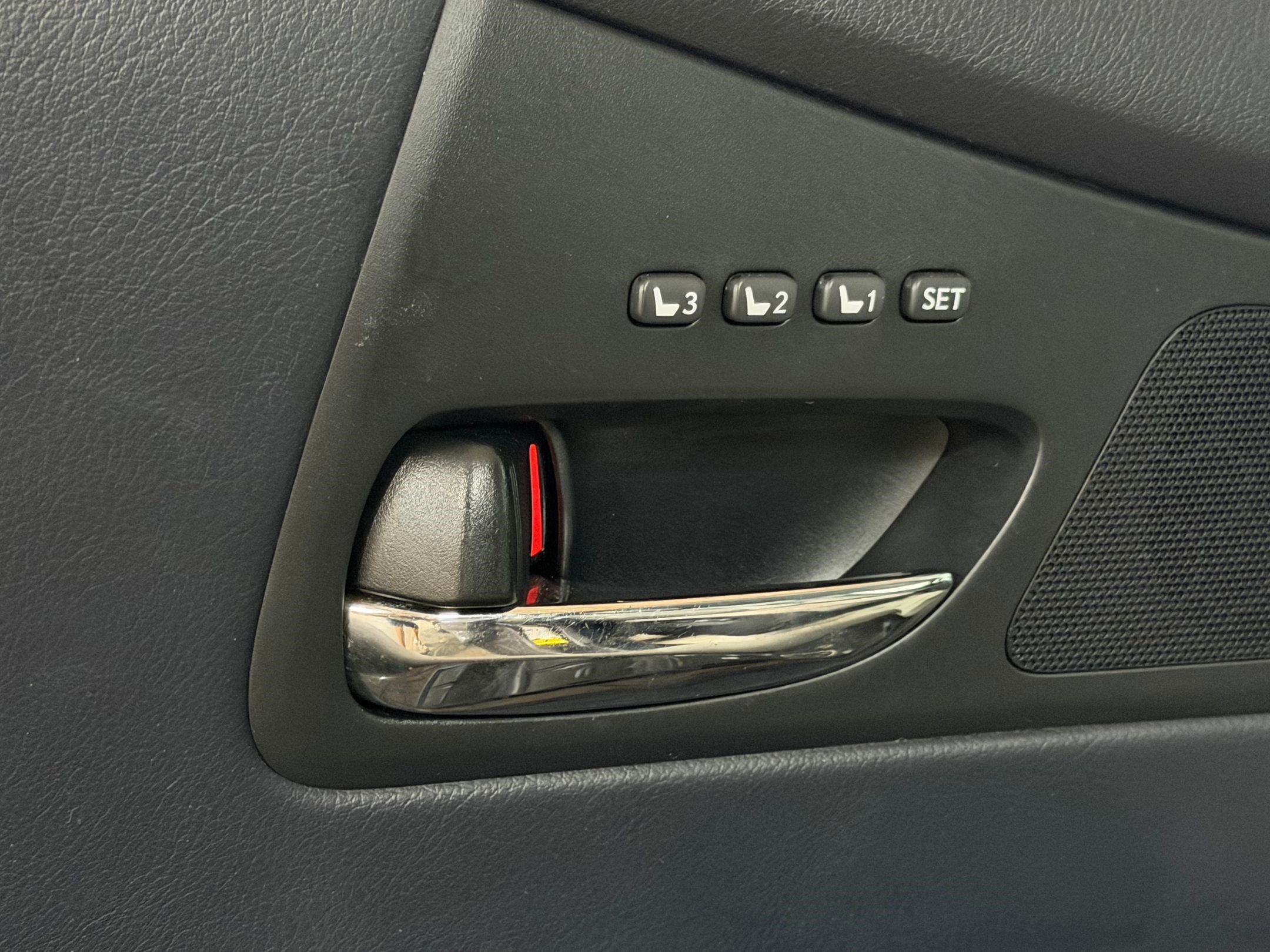 Used 2013 Lexus RX 450h FWD w/ Navigation Pkg image 35