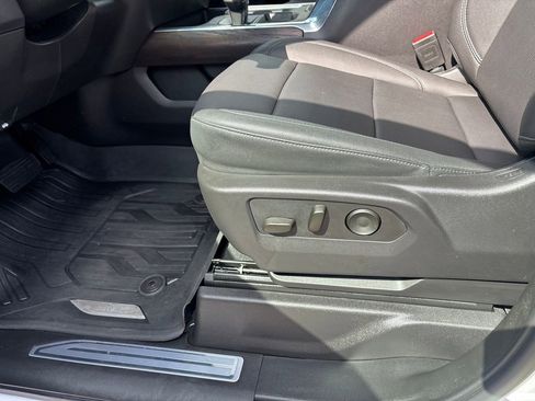 Used 2024 GMC Sierra 1500 SLT image 23