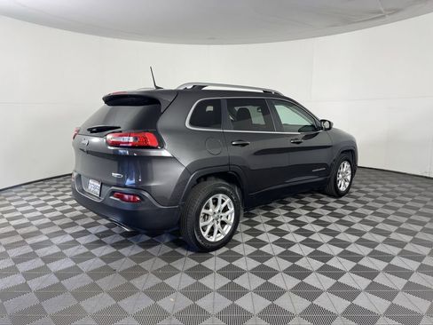 Used 2016 Jeep Cherokee Latitude image 23