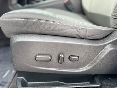 Used 2017 Ford Escape SE w/ SE Cold Weather Package image 35