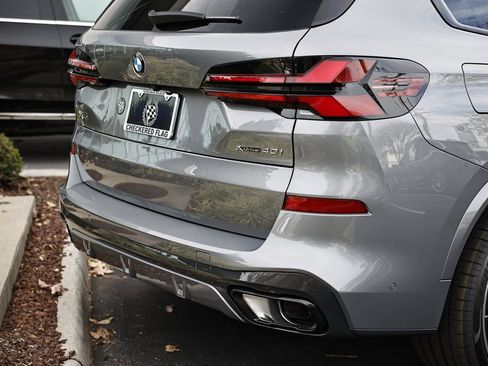 New 2026 BMW X5 xDrive40i w/ M Sport Package image 9