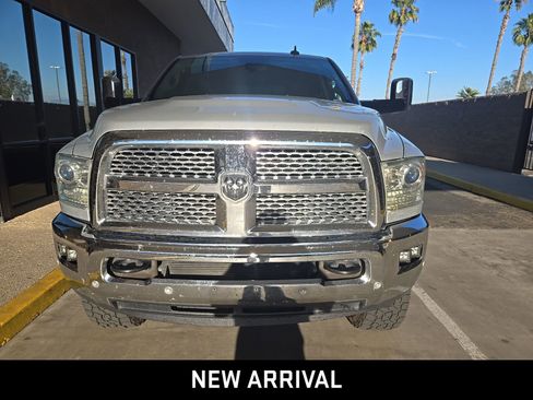 Used 2016 RAM 2500 Laramie AWD/4WD image 2
