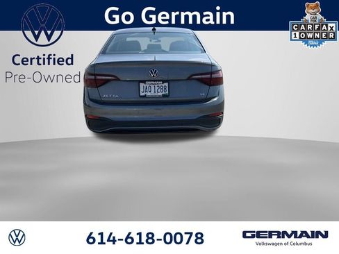 Used 2023 Volkswagen Jetta SE w/ Panoramic Sunroof Package FWD image 6