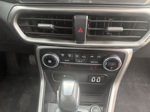 Used 2021 Ford EcoSport SE w/ SE Convenience Package FWD image 24