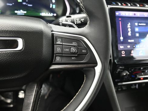 Used 2022 Jeep Grand Cherokee Limited 4xe w/ Luxury Tech Group II image 24