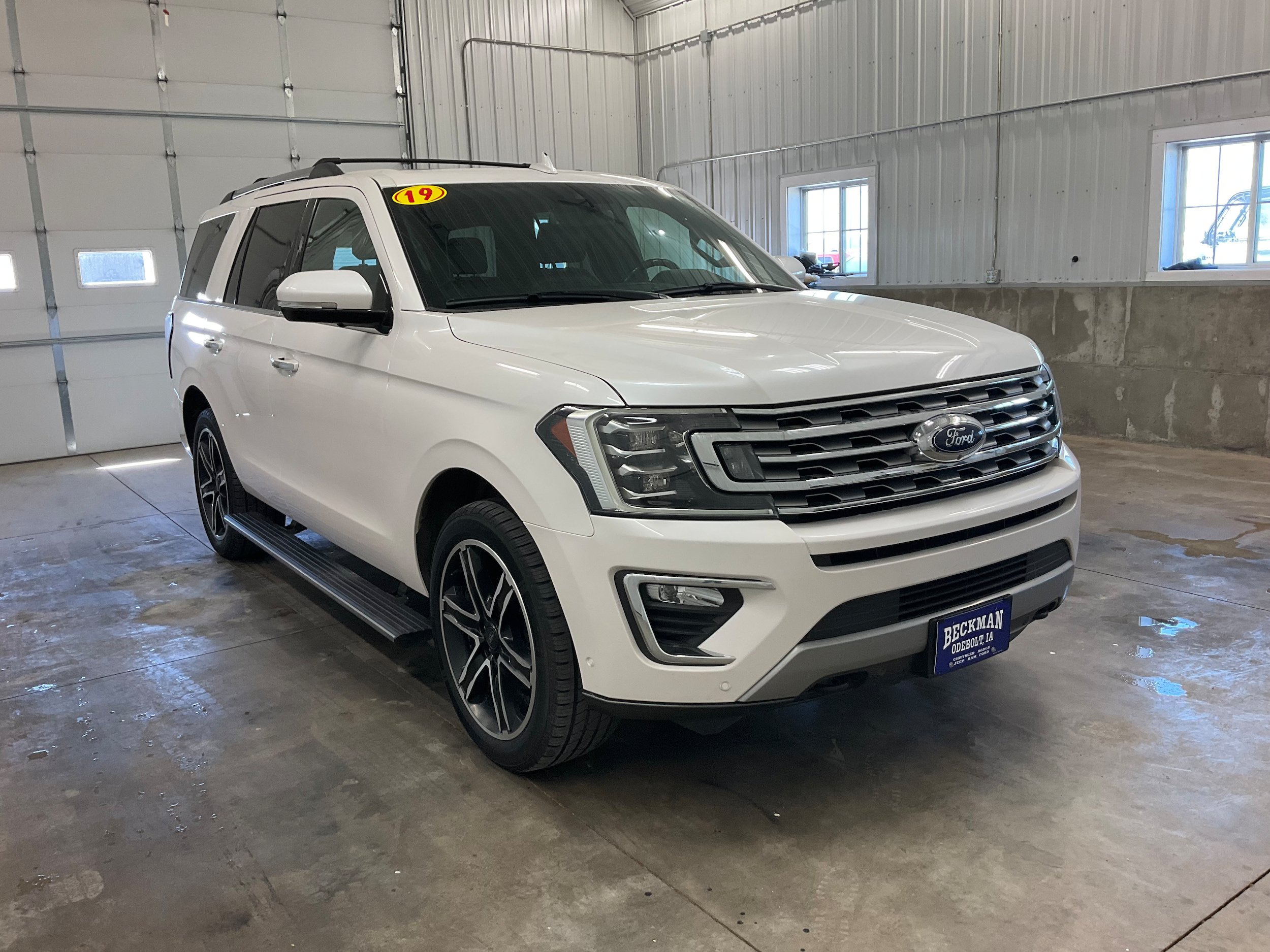 Used 2019 Ford Expedition Limited w/ Special Edition Package AWD/4WD image 6