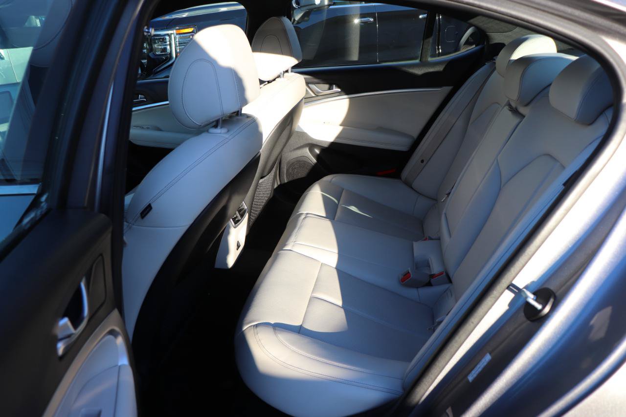 Used 2024 Genesis G70 2.5T AWD/4WD image 12